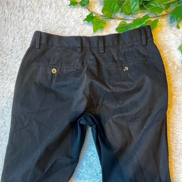 NWOT, CHINO PANT CLASSIC FIT STRAIGHT LEG NATURALLY WRINKLE-RESISTANT - Picture 15 of 16